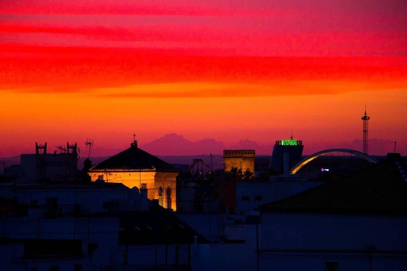 La magia de la Sevilla nocturna, protagonista de las imágenes recibidas en el reto fotográfico de ABC