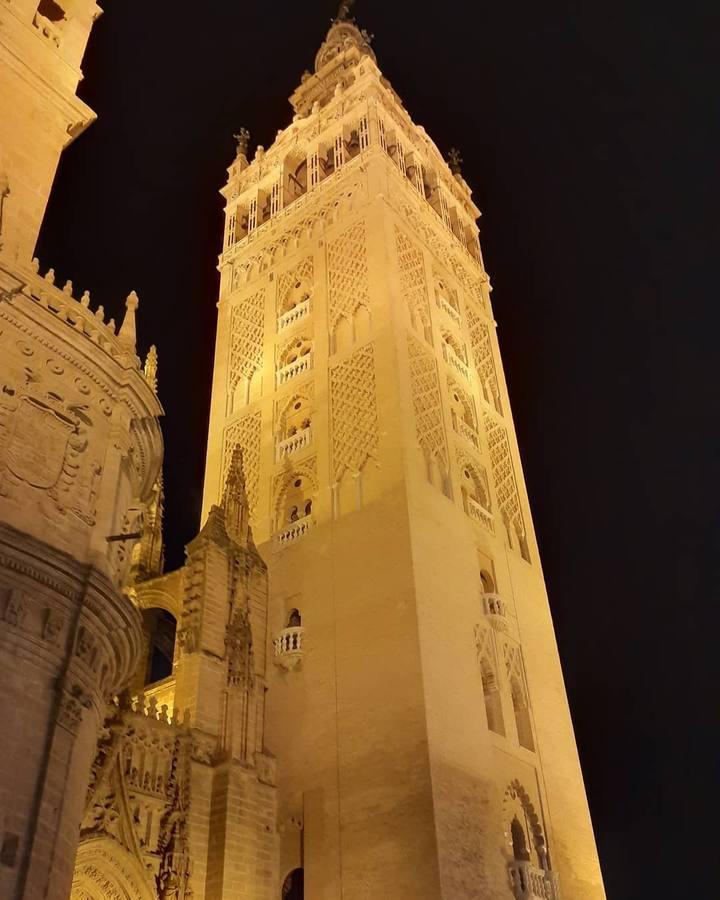 La magia de la Sevilla nocturna, protagonista de las imágenes recibidas en el reto fotográfico de ABC