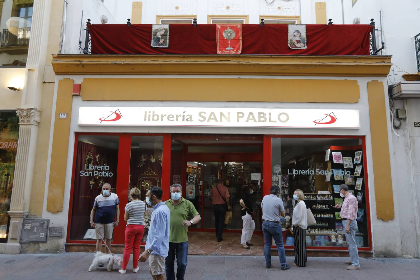 Ambiente previo al Corpus Christi en Sevilla