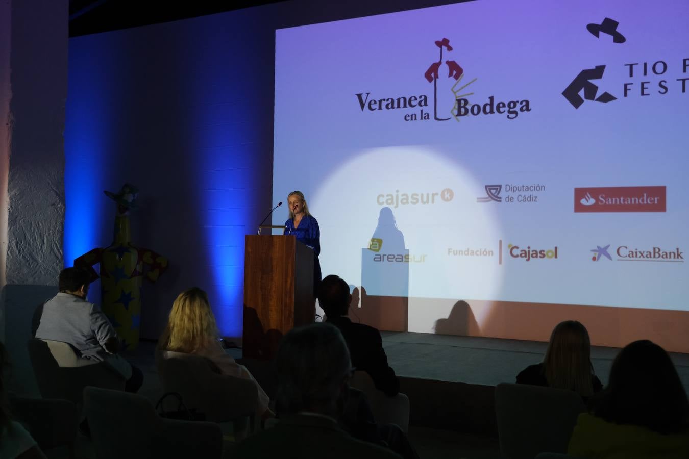 FOTOS: González Byass presenta «Veranea en la bodega»