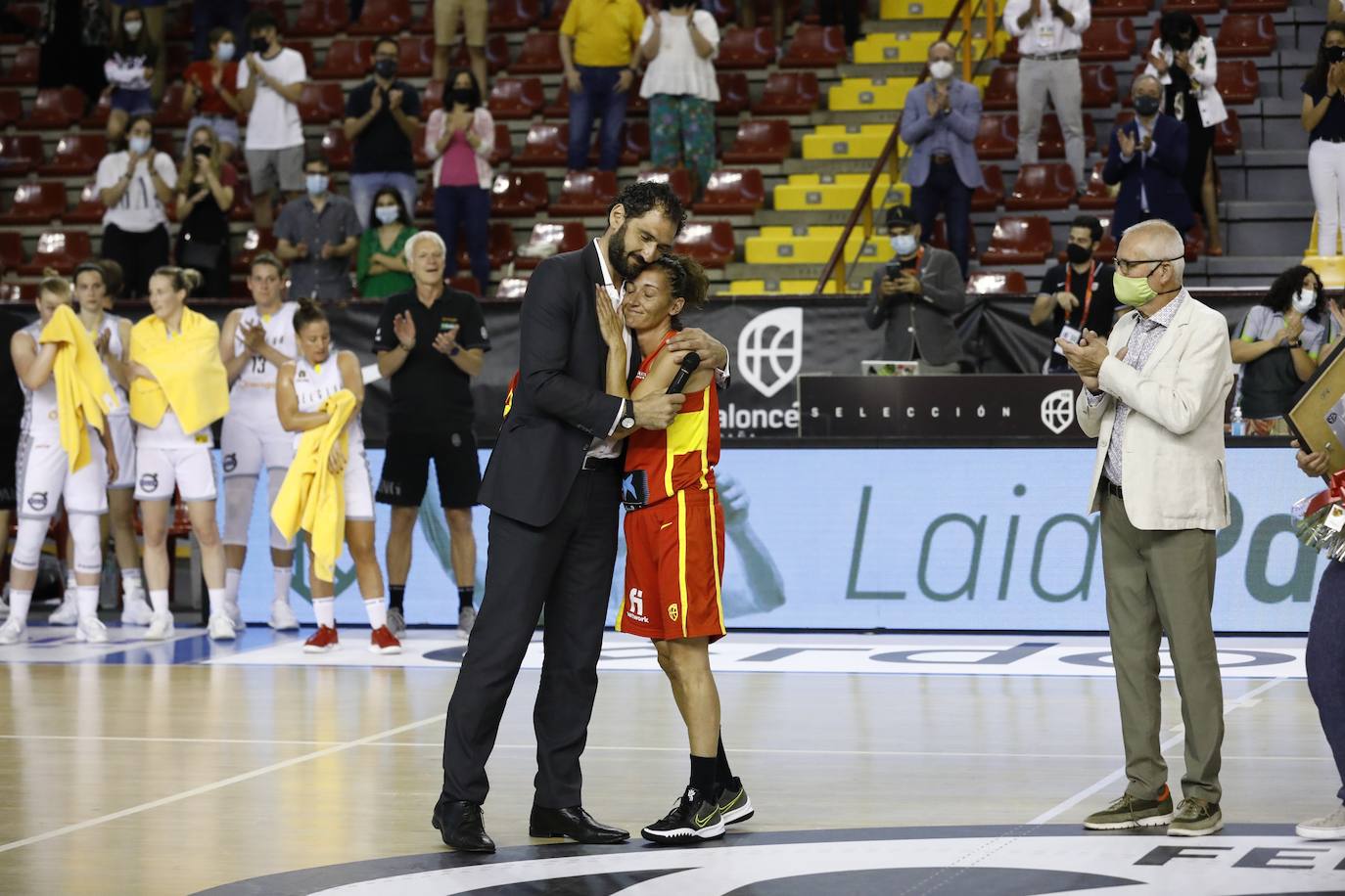 Las mejores imágenes del partido de baloncesto España-Bélgica en Córdoba