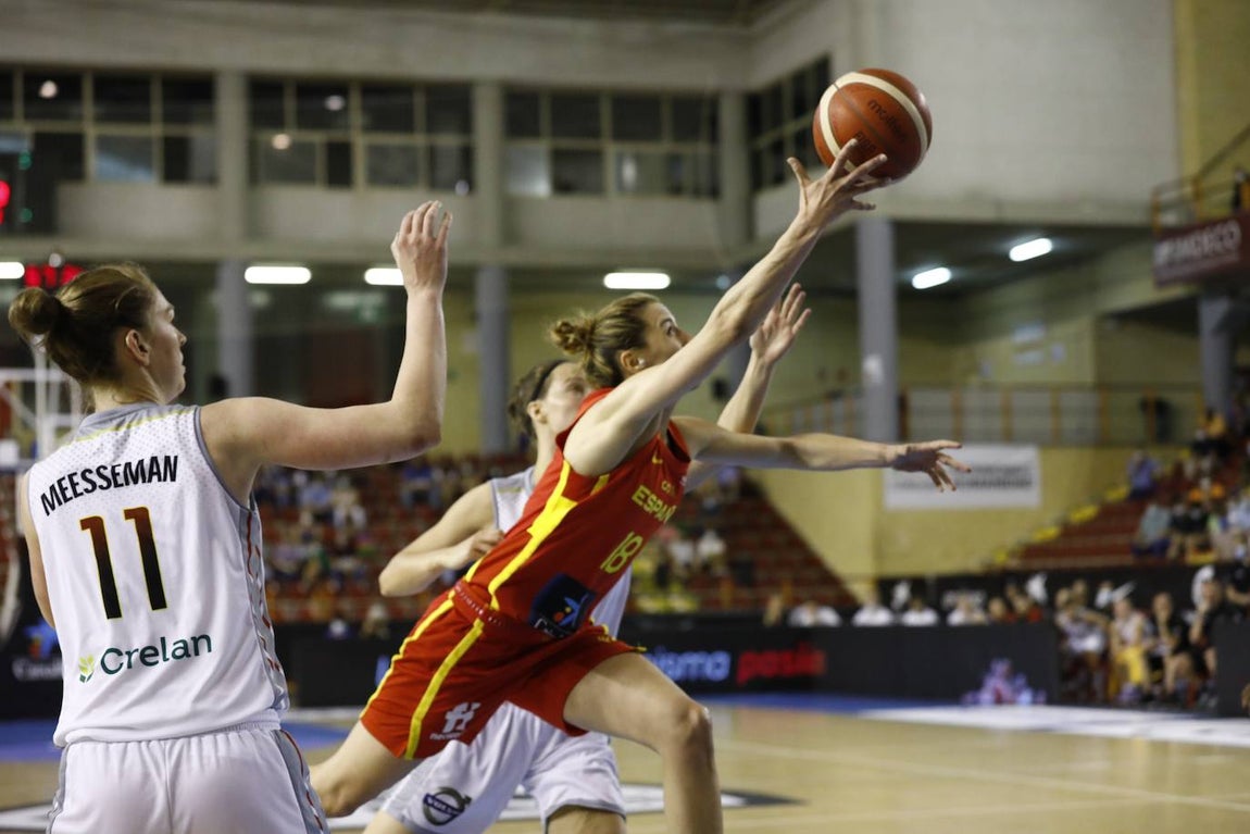 Las mejores imágenes del partido de baloncesto España-Bélgica en Córdoba