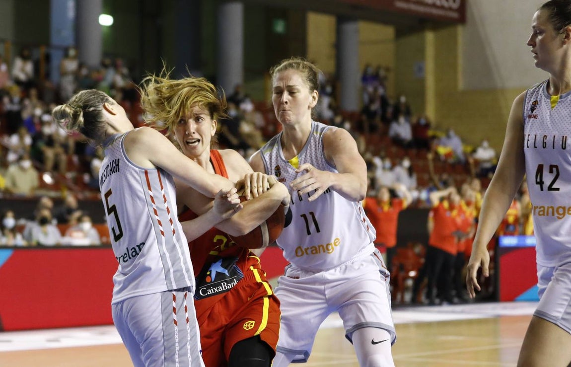 Las mejores imágenes del partido de baloncesto España-Bélgica en Córdoba