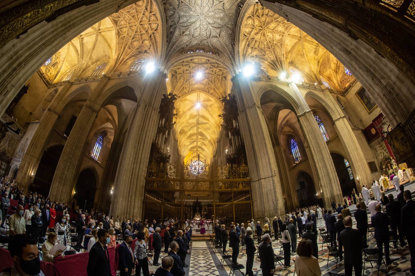 Misa solemne de despedida de monseñor Asenjo en la Catedral de Sevilla