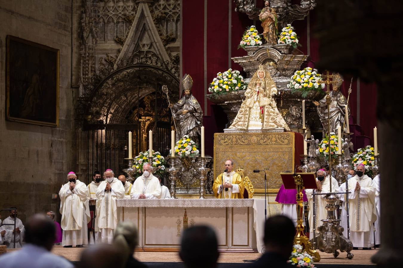 Misa solemne de despedida de monseñor Asenjo en la Catedral de Sevilla