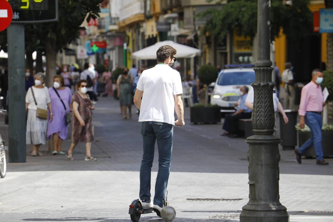 El auge de los patinetes eléctricos en Córdoba, en imágenes