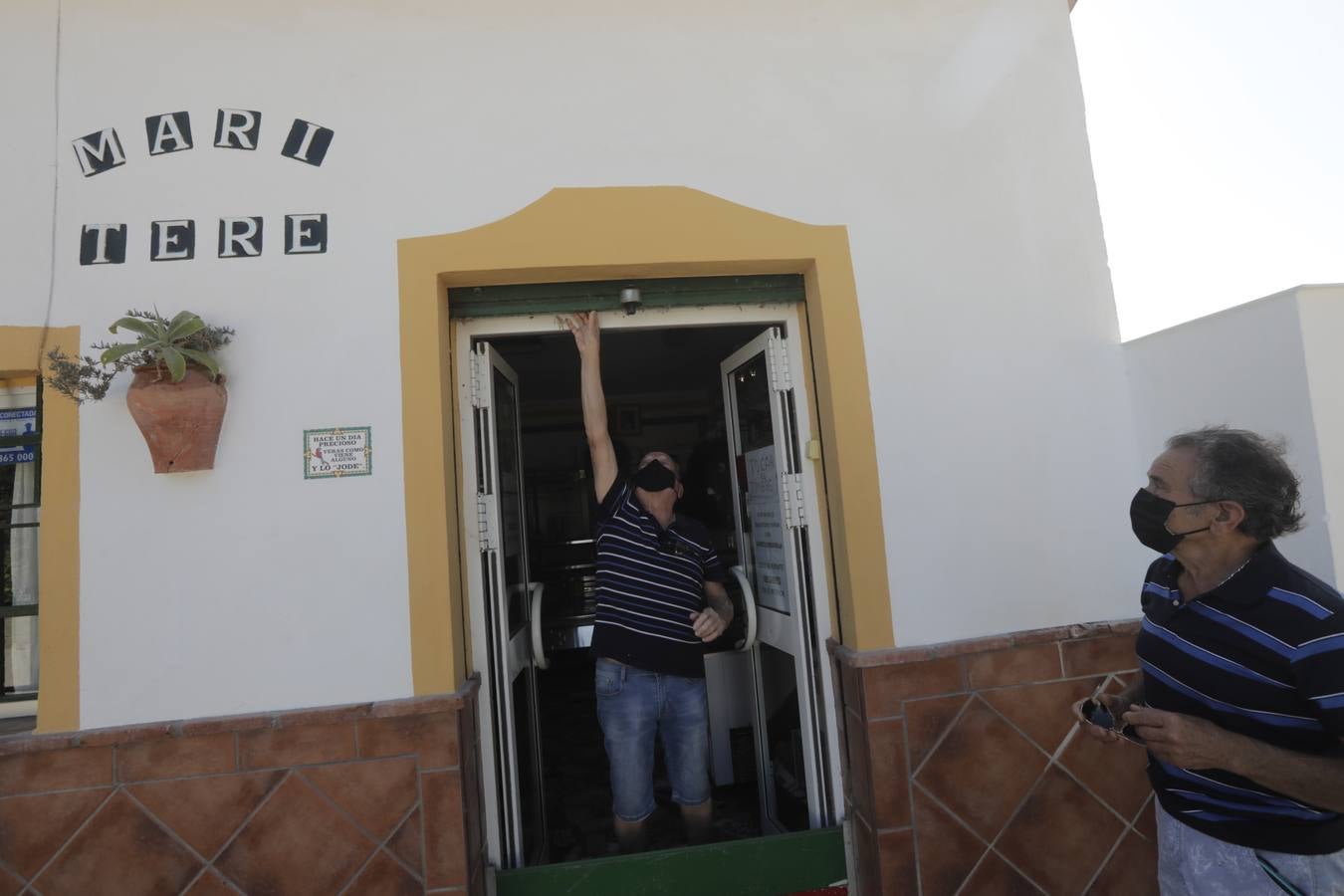 Los vecinos de Aguadulce llegan al límite después de siete meses sin luz