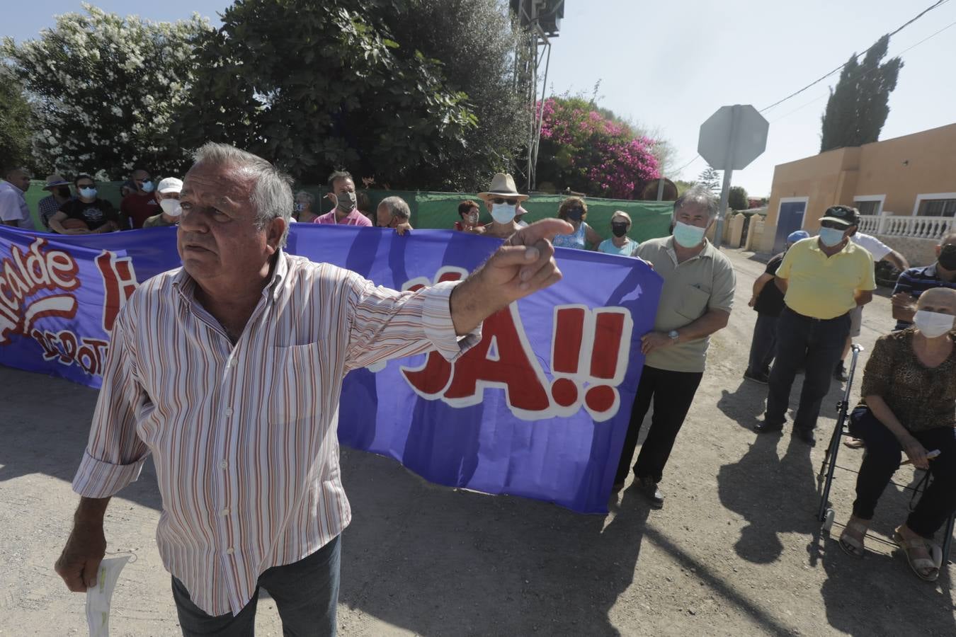 Los vecinos de Aguadulce llegan al límite después de siete meses sin luz