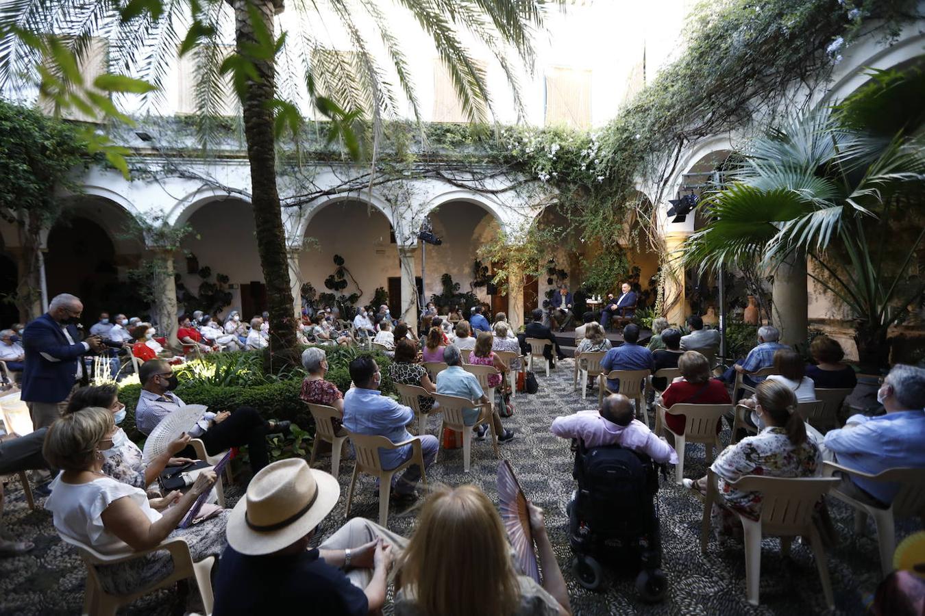 La presencia de Sánchez Adalid en el Foro Cultural de ABC Córdoba, en imágenes