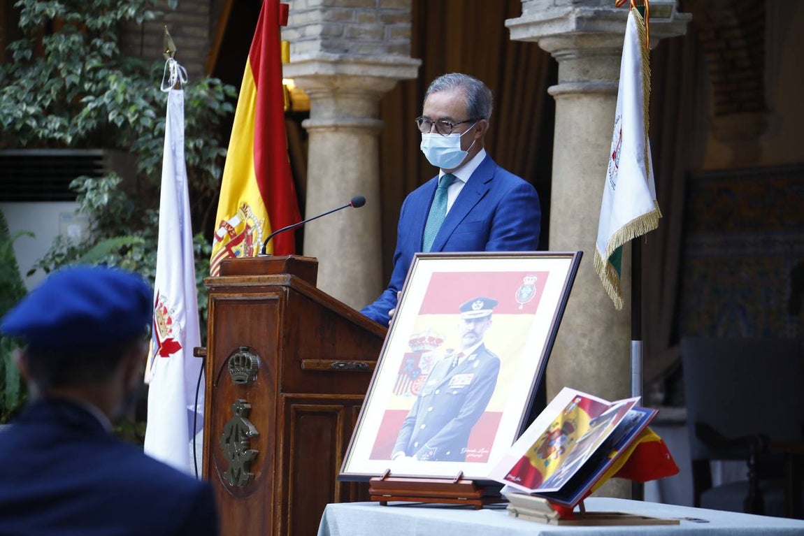 La exposición del Rey Felipe VI en el Círculo de la Amistad de Córdoba, en imágenes
