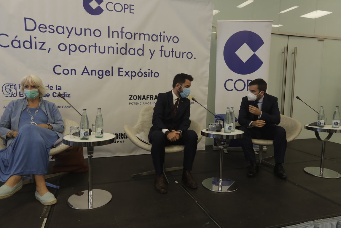 En imágenes: Desayuno informativo &#039;Cádiz, oportunidad y futuro