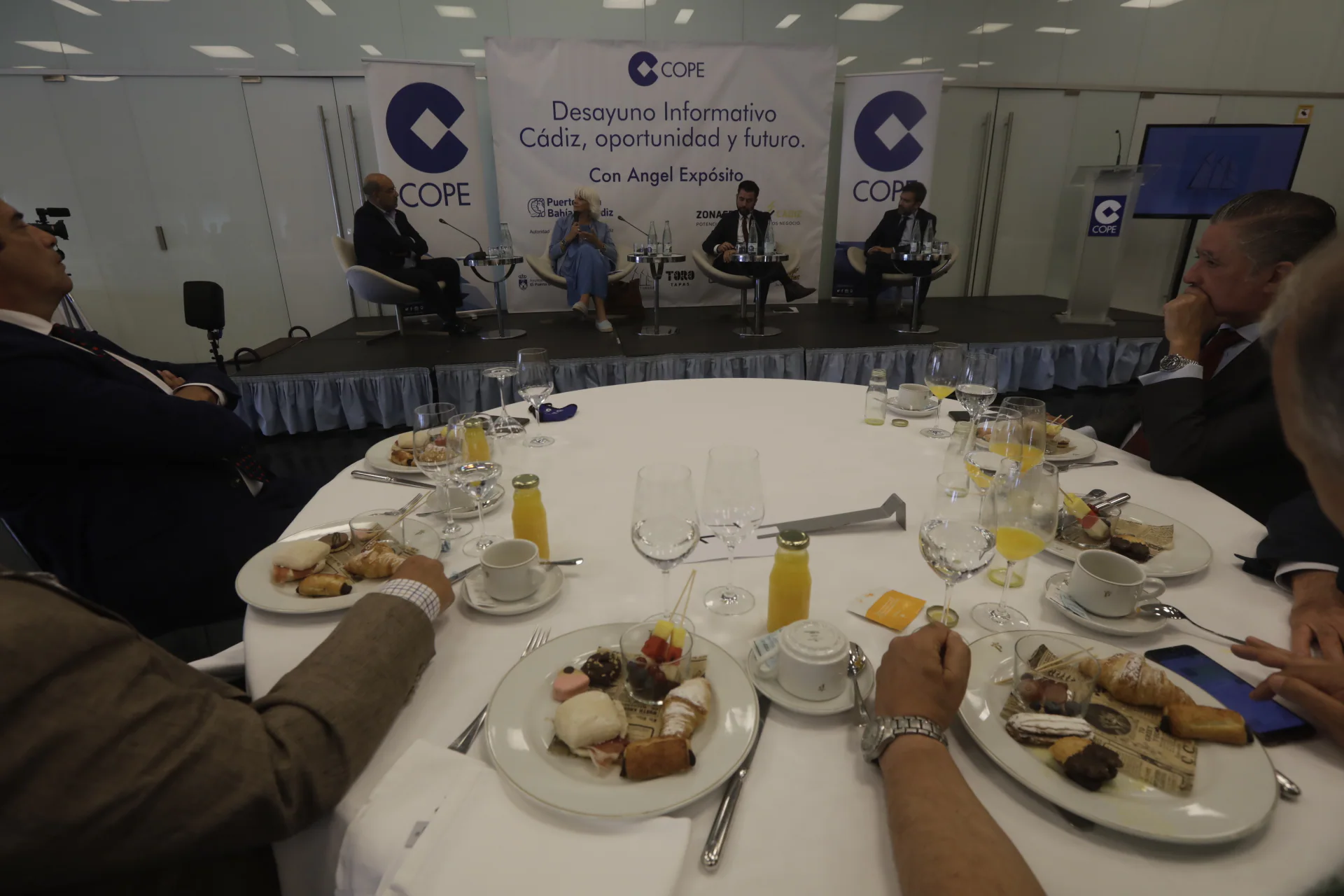 En imágenes: Desayuno informativo &#039;Cádiz, oportunidad y futuro