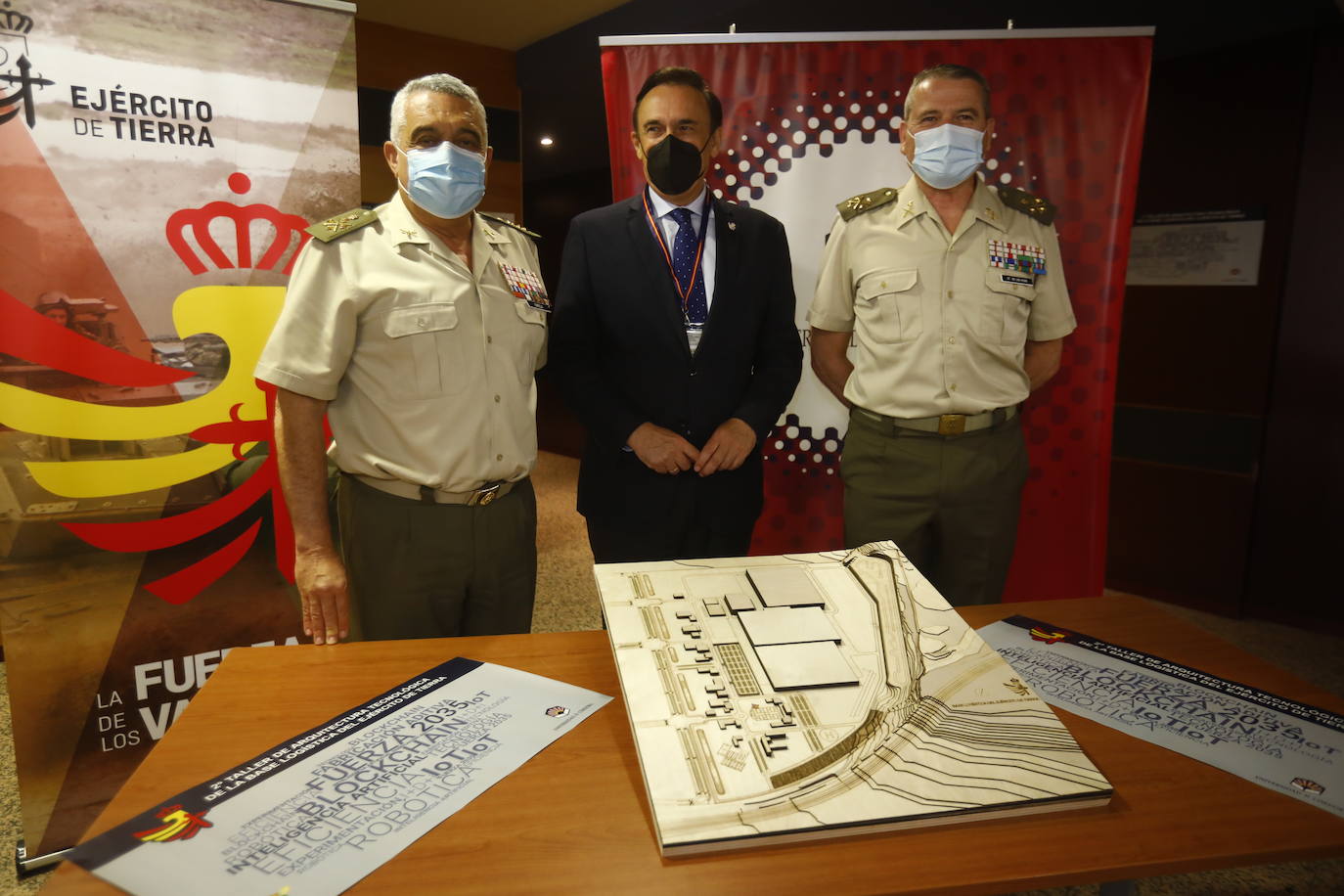 La presentación de la Base Logística del Ejército de Tierra en Córdoba, en imágenes