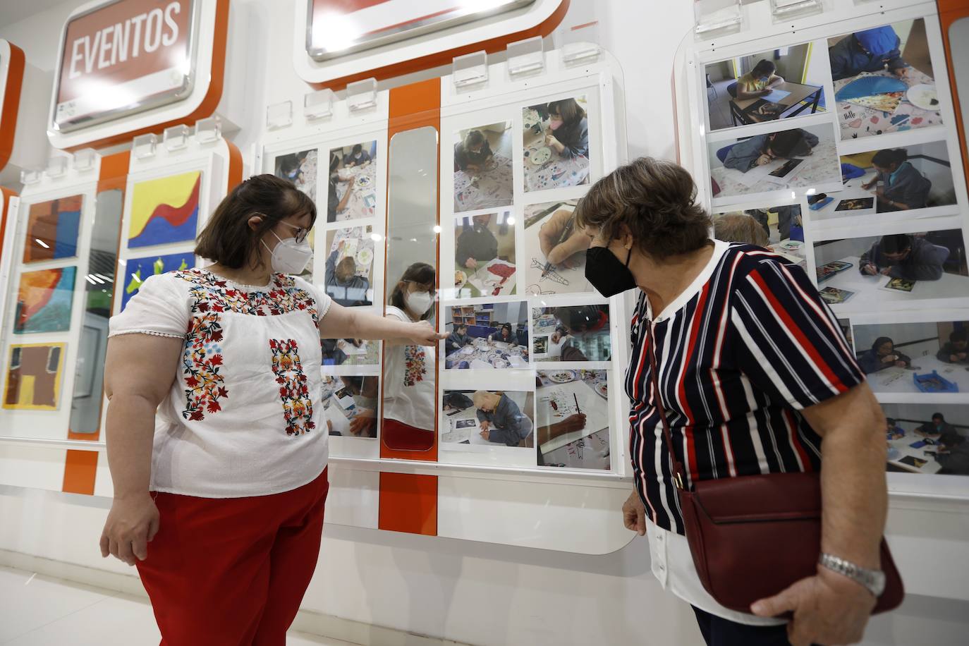 La exposición de Down Córdoba en el centro comercial La Sierra, en imágenes