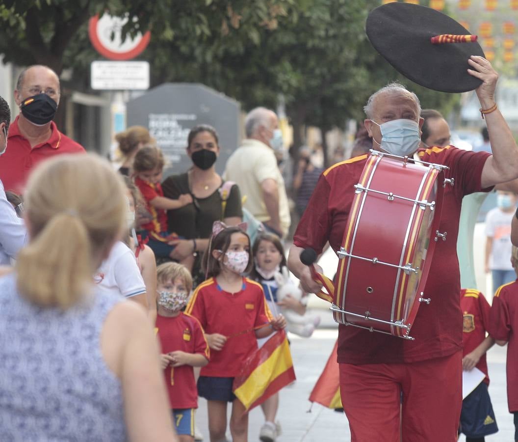 Eurocopa 2021: Manolo el del Bombo calienta motores en Sevilla