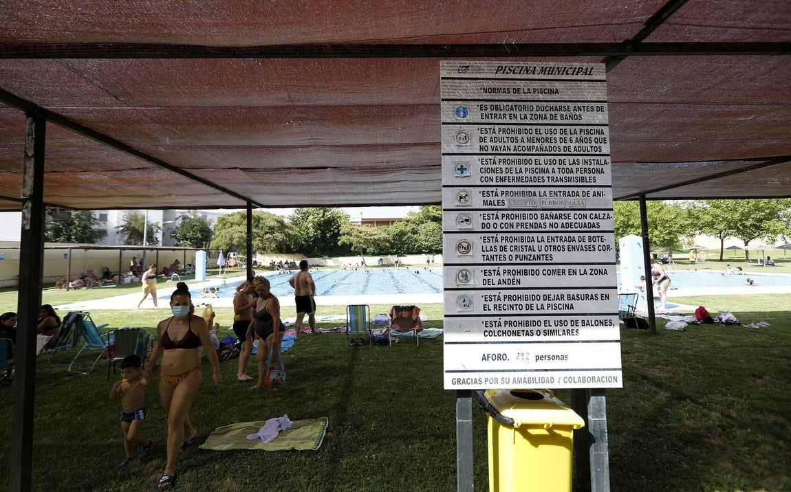 La piscina de la calle Marbella de Córdoba, en imágenes