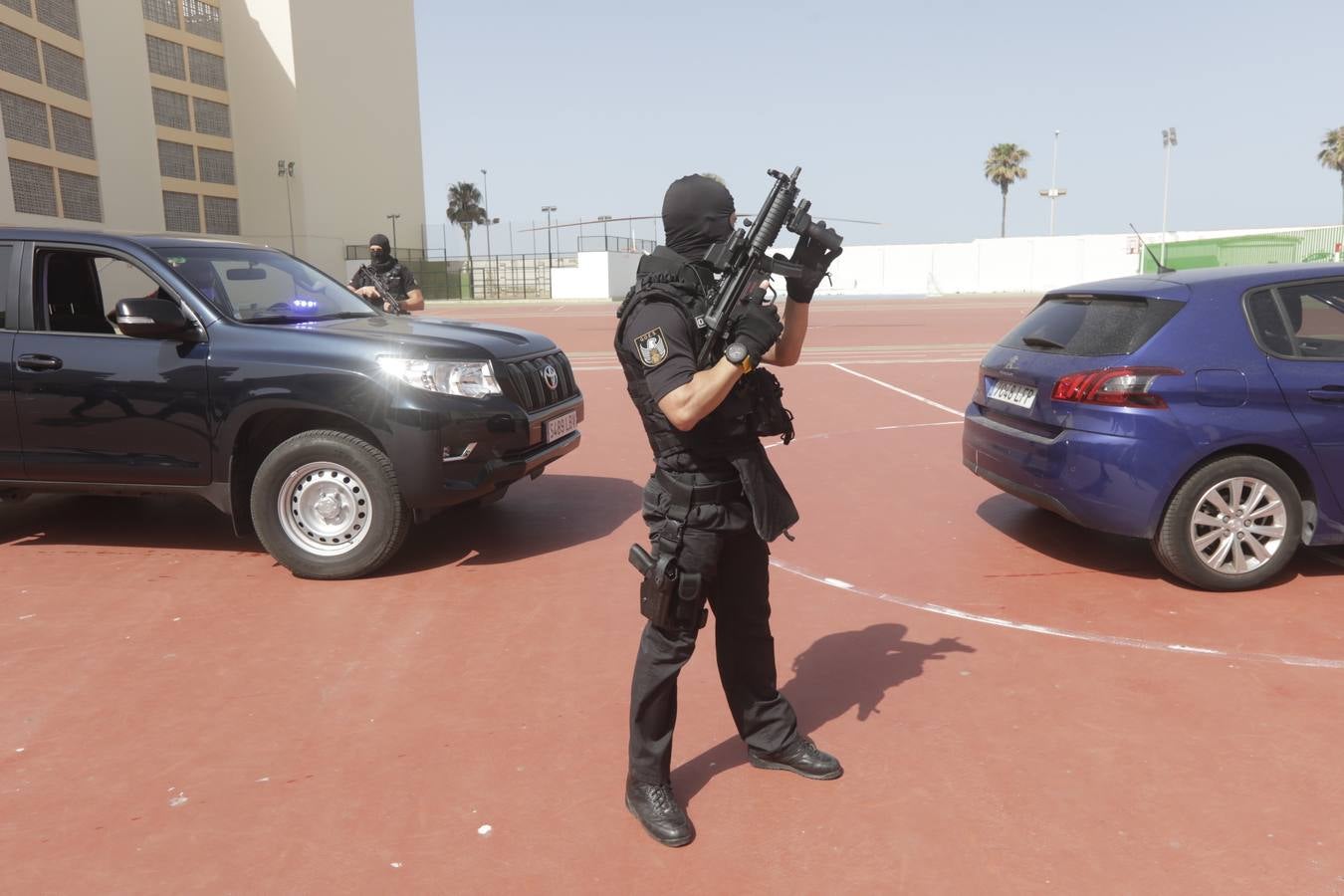 Fotos: La clase magistral de la Policía en el colegio San José-Esclavas de Cádiz