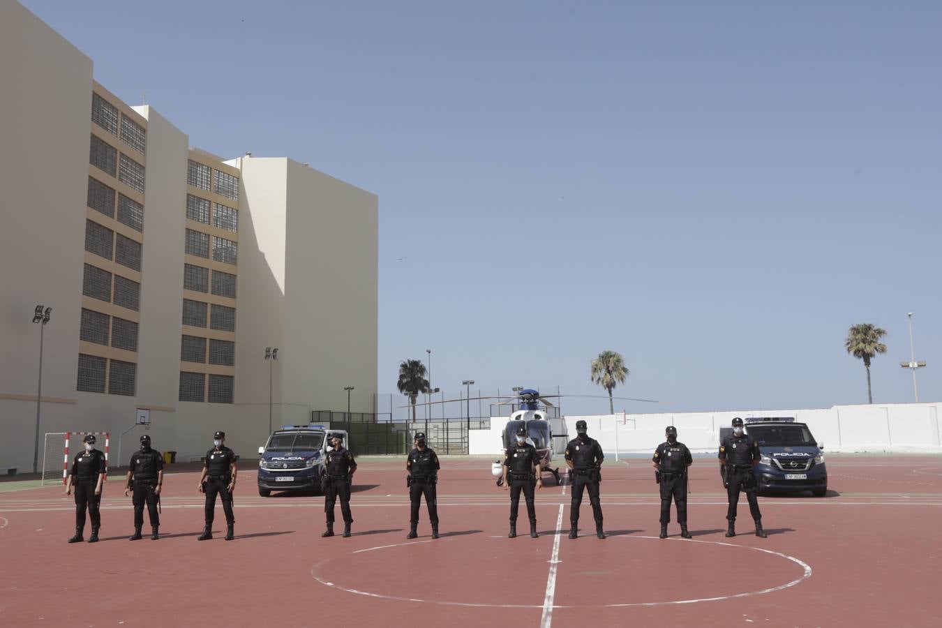 Fotos: La clase magistral de la Policía en el colegio San José-Esclavas de Cádiz