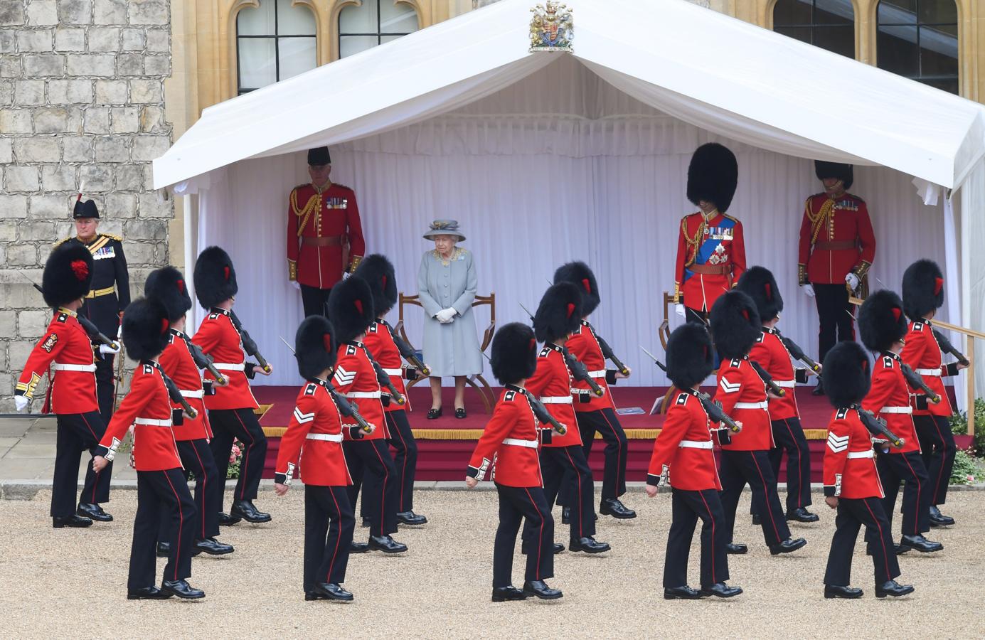 El cumpleaños oficial de la Reina Isabel, en imágenes