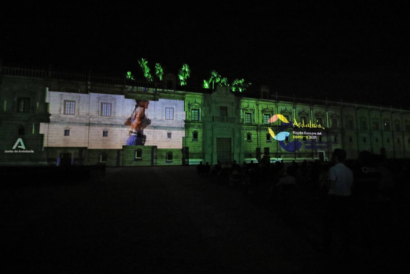 Eurocopa en Sevilla: espectáculo nocturno de luces de norte a sur de la ciudad