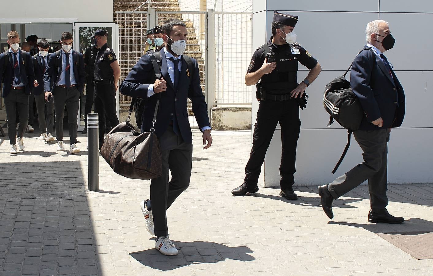 La selección española a su llegada en el aeropuerto de San Pablo