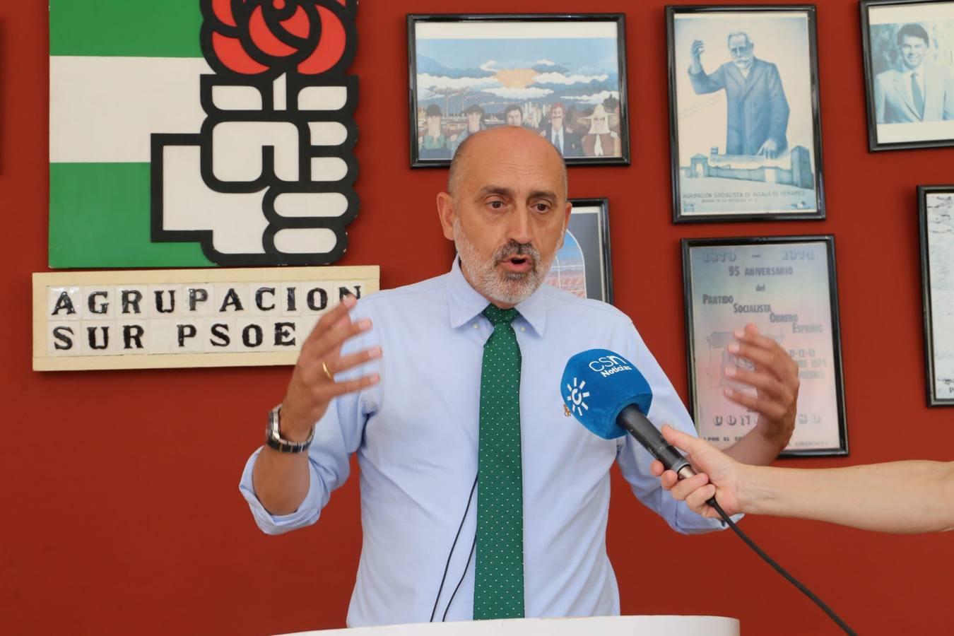 En imágenes, candidatos y militantes votan en las primarias del PSOE Andalucía en Sevilla