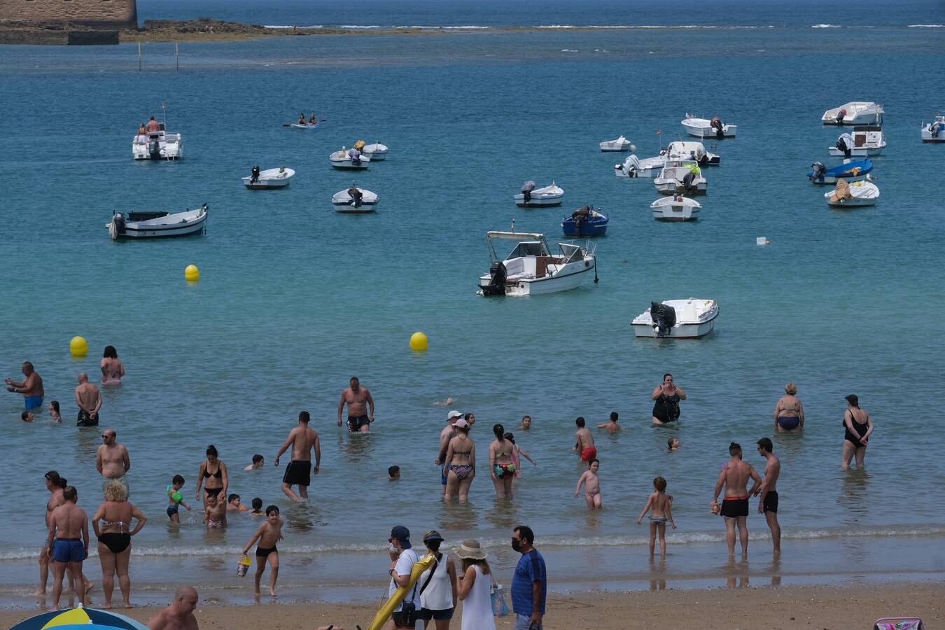 Fotos: Las playas de Cádiz capital siguen sin vigilancia policial