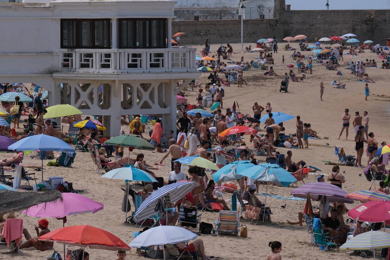 Fotos: Las playas de Cádiz capital siguen sin vigilancia policial