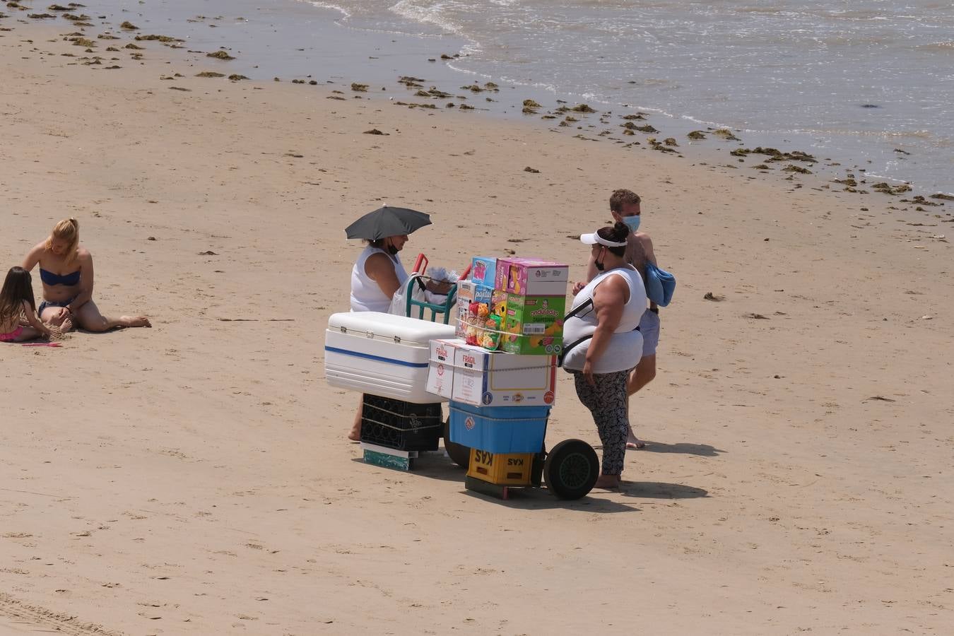 Fotos: Las playas de Cádiz capital siguen sin vigilancia policial