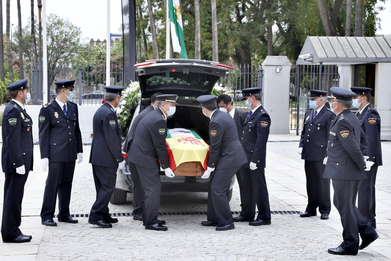 Capilla ardiente de Manuel Clavero en el Parlamento de Andalucía