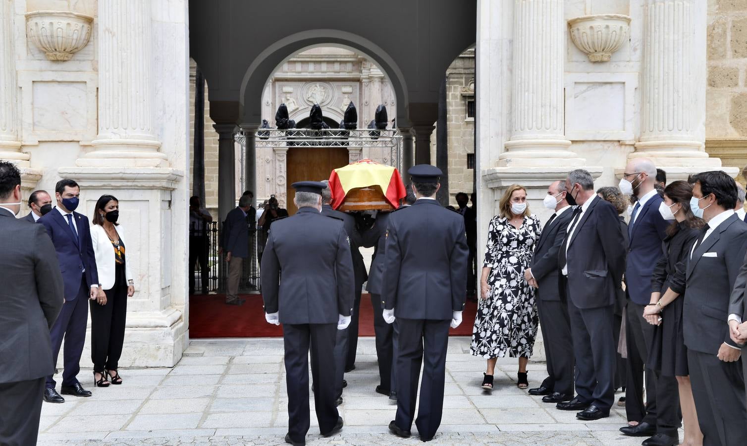 Capilla ardiente de Manuel Clavero en el Parlamento de Andalucía