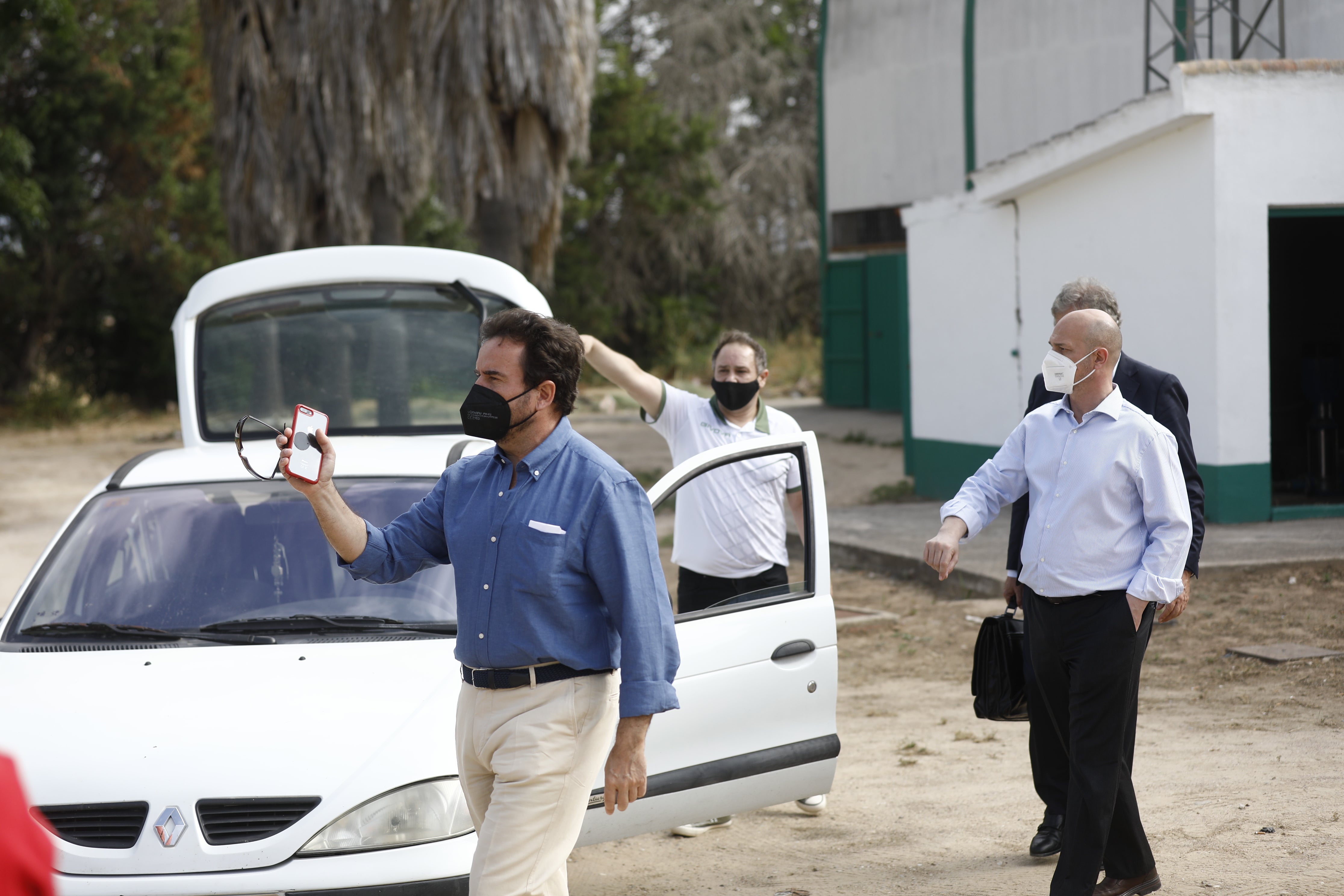 La toma de control de la Ciudad Deportiva por Tremón, en imágenes