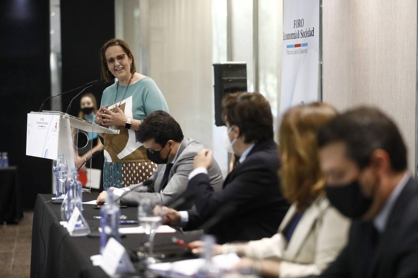 La charla de la consejera de Agricultura en el foro Asfaco de Córdoba, en imágenes