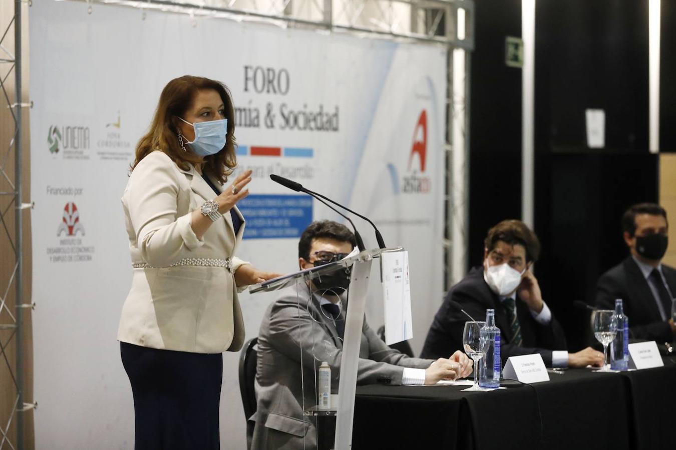 La charla de la consejera de Agricultura en el foro Asfaco de Córdoba, en imágenes