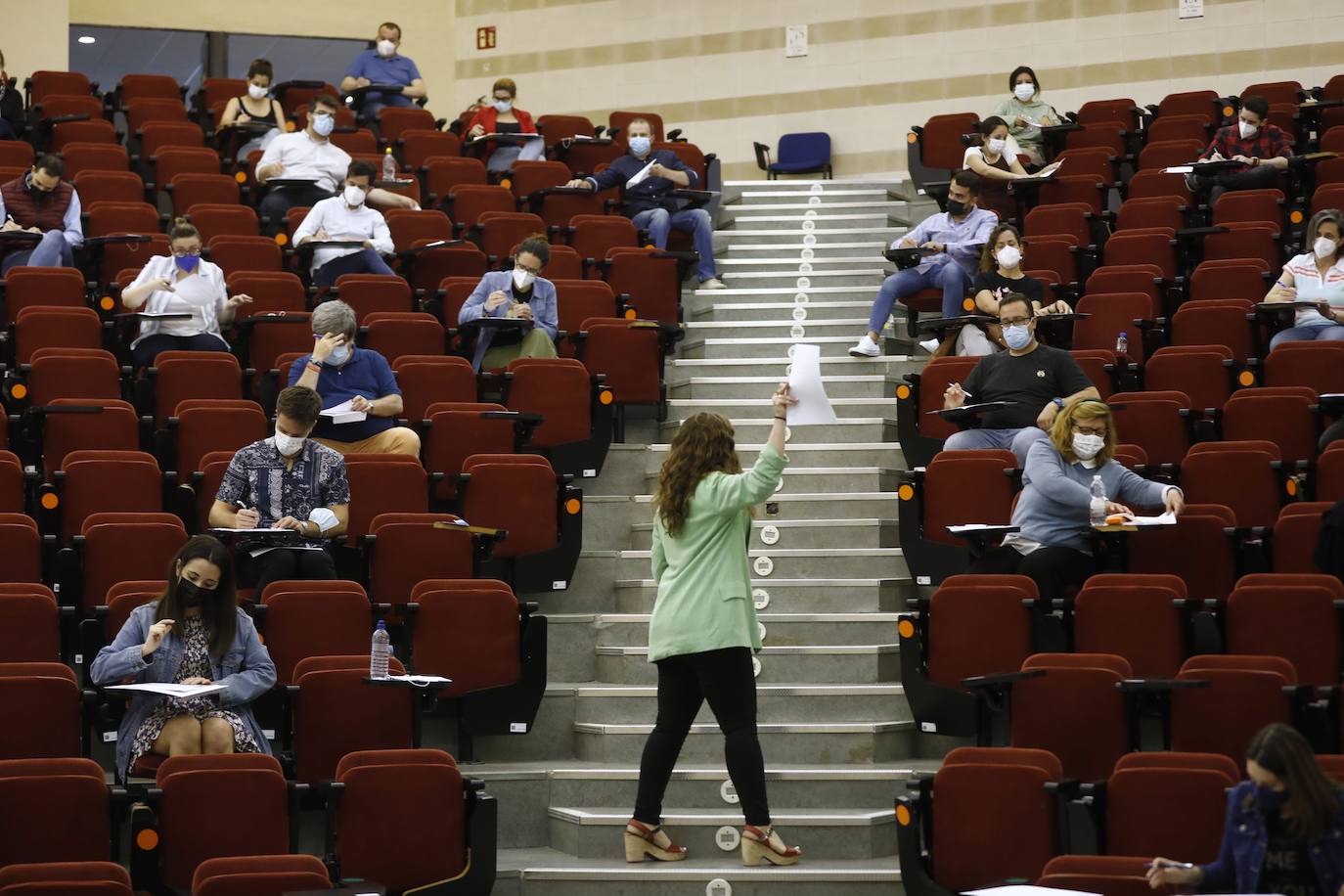 En imágenes, las oposiciones al cuerpo de profesores en Córdoba