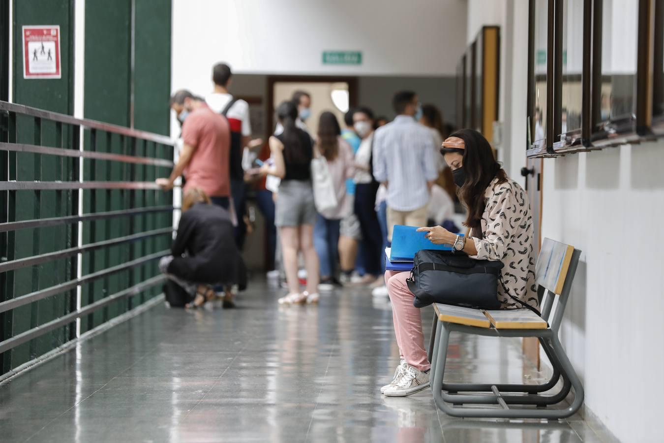 ¿Te has presentado a las oposiciones de Secundaria en Sevilla? Búscate aquí