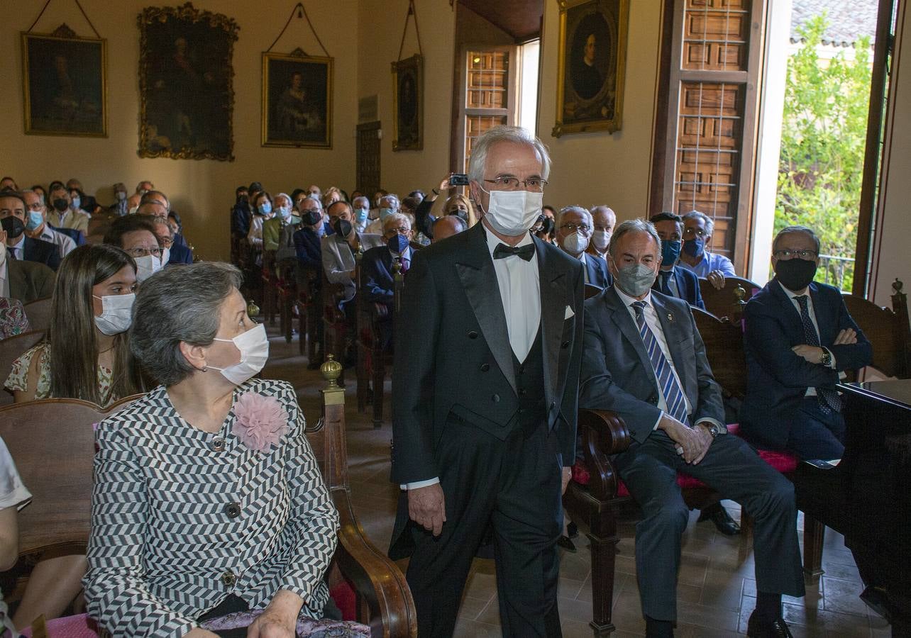 Lectura del discurso de recepción de José María Cabeza Méndez.