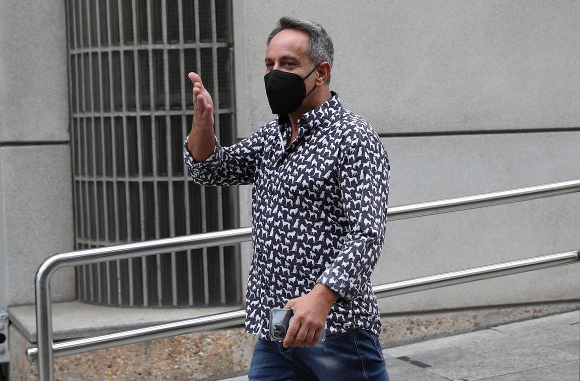 Último adiós a Mila Ximénez: numerosos rostros conocidos acuden al tanatorio