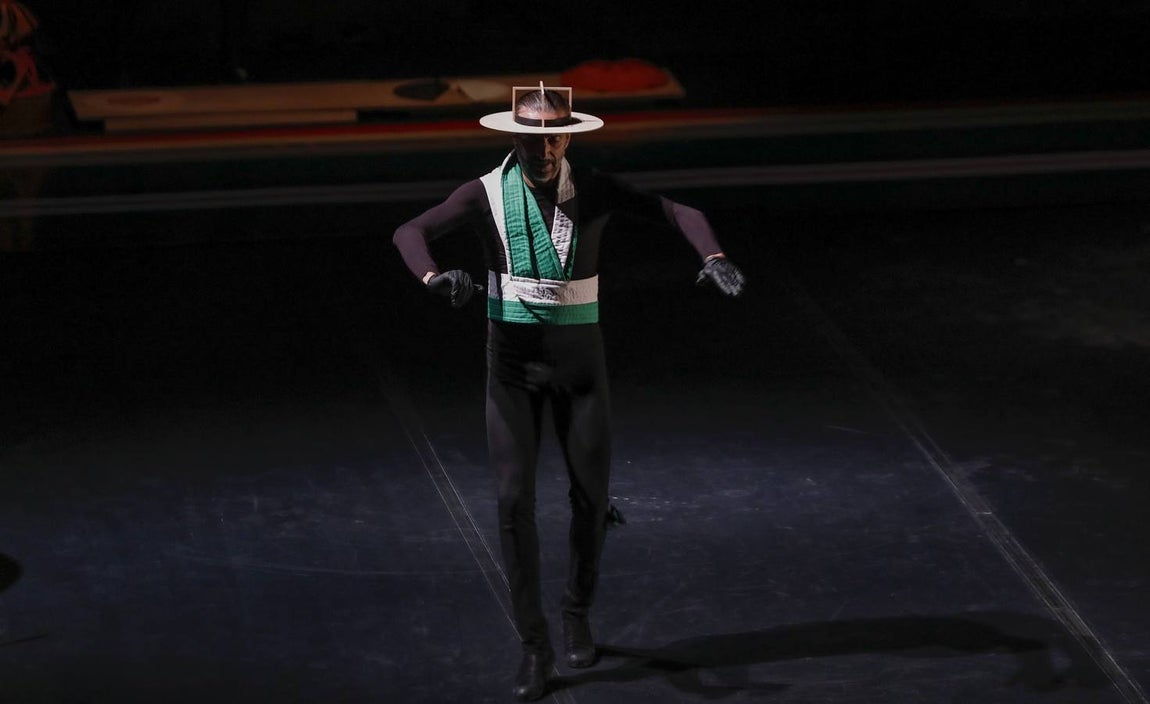 El Teatro Romano de Itálica acogió el espectáculo 'Éxtasis/Ravel', de Andrés Marín