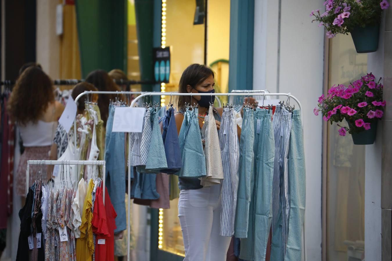 La noche de compras de San Juan en Córdoba, en imágenes