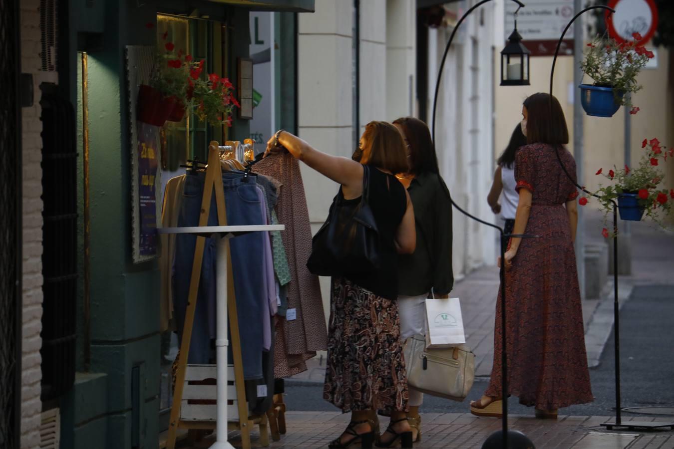 La noche de compras de San Juan en Córdoba, en imágenes