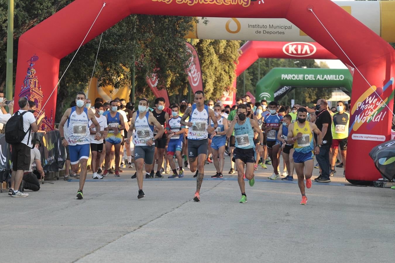 La carrera popular discurre íntegramente en el interior Parque del Alamillo.