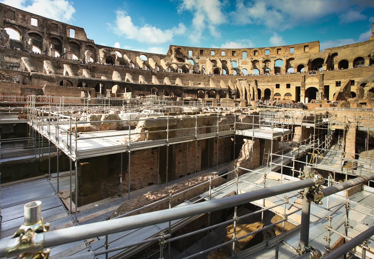 Tras 781 días desde la apertura de las obras y más de 55.700 horas de trabajo, las actividades de restauración han devuelto a su antiguo esplendor una superficie total de 15.000 metros cuadrados.