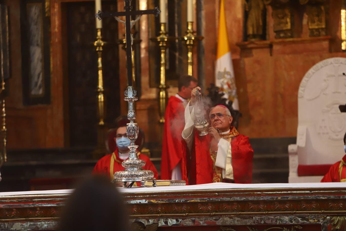 La ordenación de sacerdotes en la Catedral de Córdoba, en imágenes