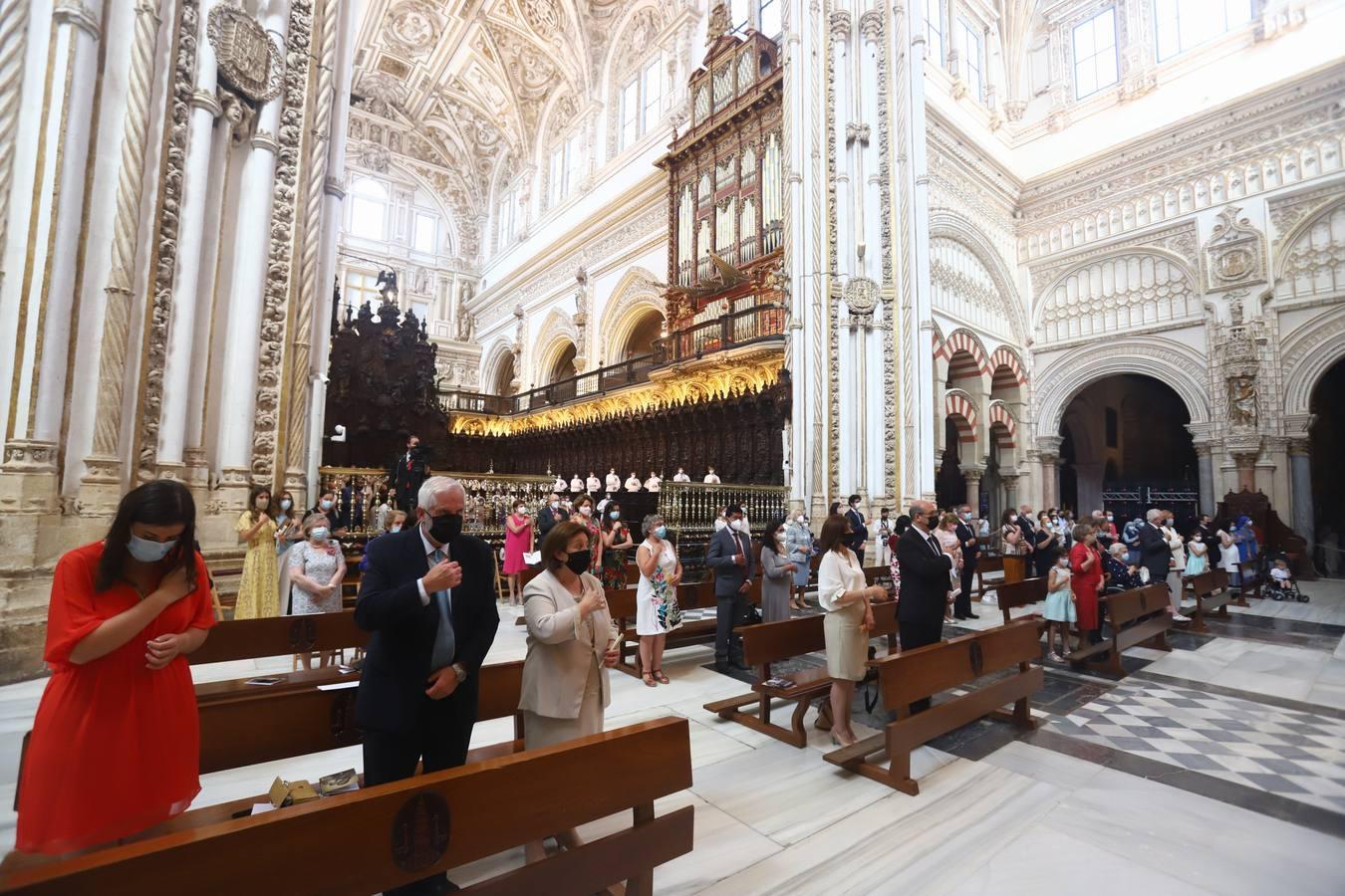 La ordenación de sacerdotes en la Catedral de Córdoba, en imágenes