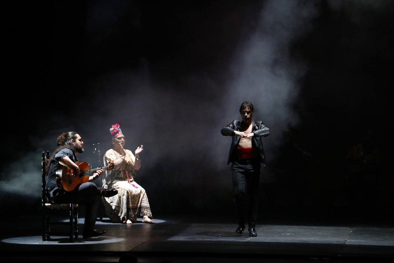 El espectáculo &#039;Negro Blanco Flamenco&#039; en el Gran Teatro de Córdoba, en imágenes