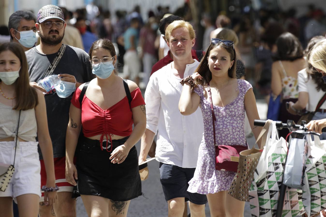 El uso de la mascarilla en el centro de Sevilla ha sido mayoritario este sábado