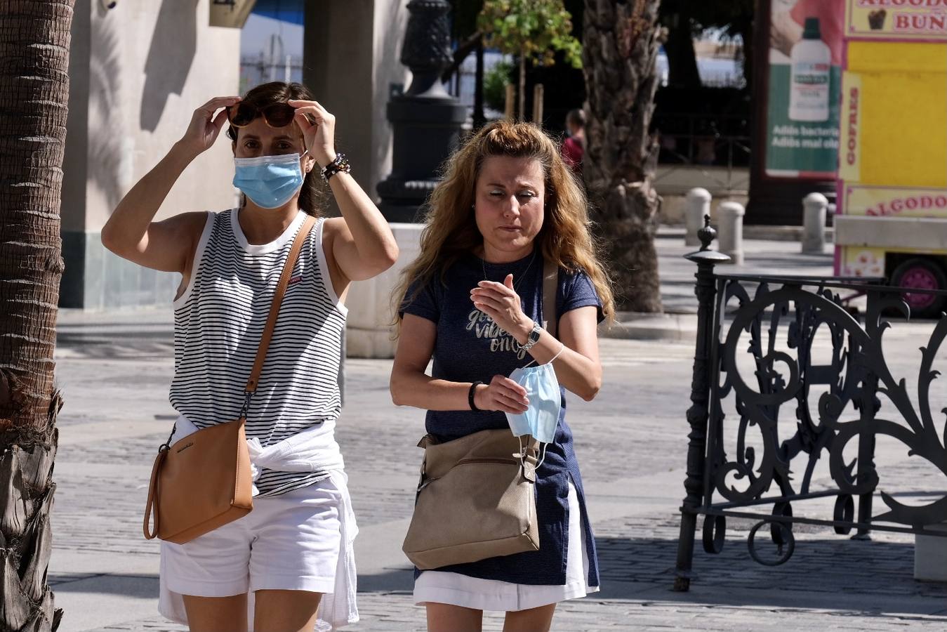 Primer día sin mascarilla en exteriores