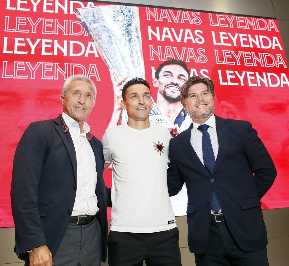 Acto de renovación de Jesús Navas con el Sevilla FC