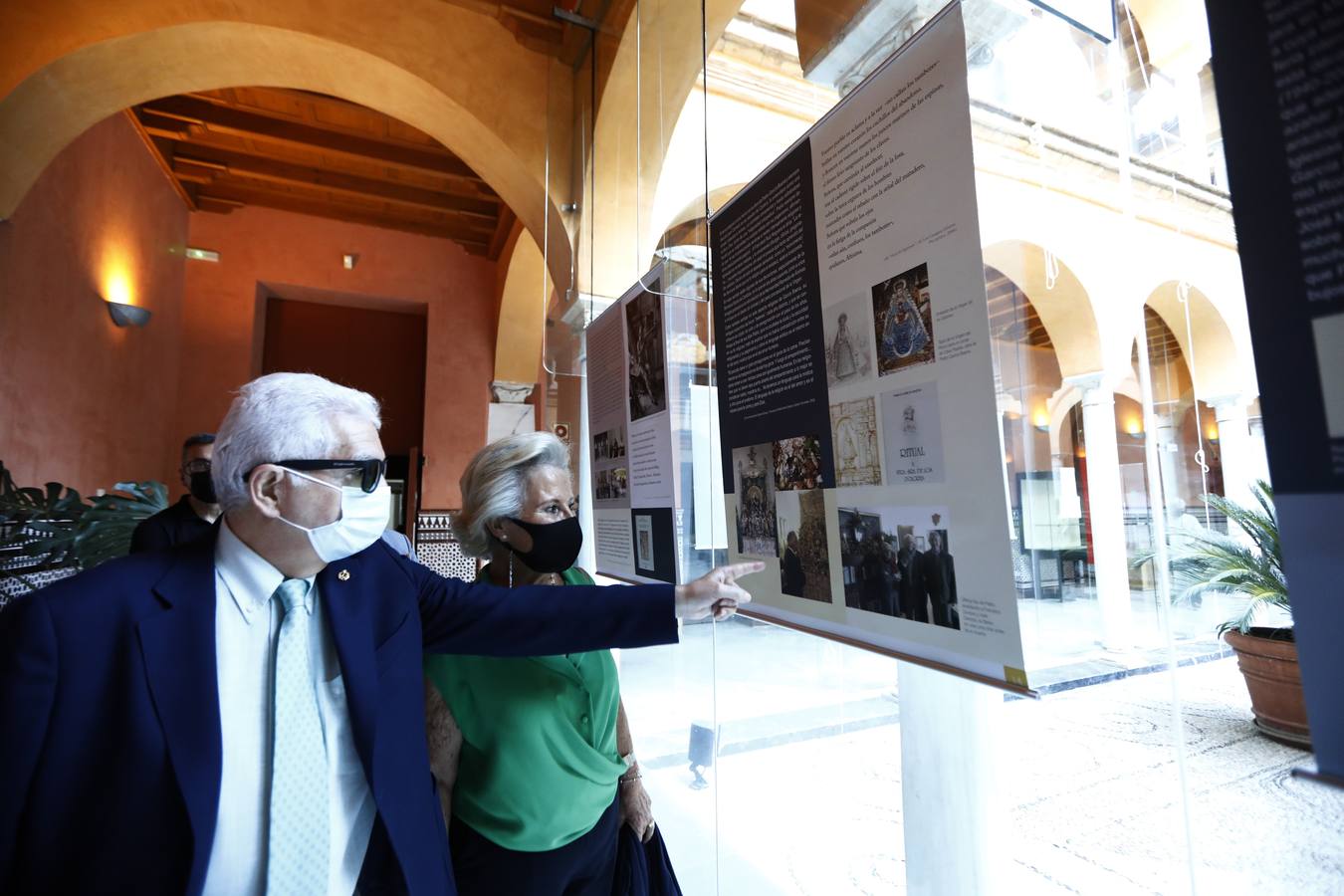 El homenaje por el centenario del nacimiento de Pablo García Baena en Córdoba, en imágenes